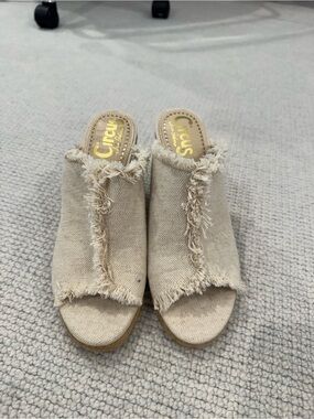 Circus by Sam Edelman Beige Frayed Canvas Mule Wedges